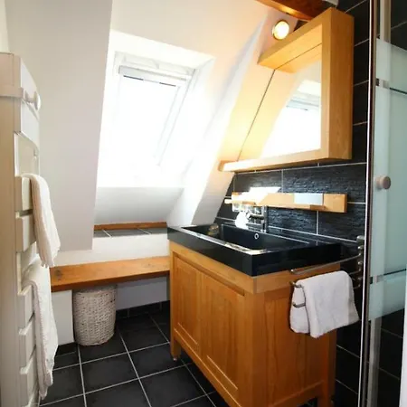 Duplex élégance: Luxe 4* Avec Tennis Et Piscine *