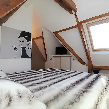 Duplex élégance: Luxe 4* Avec Tennis Et Piscine