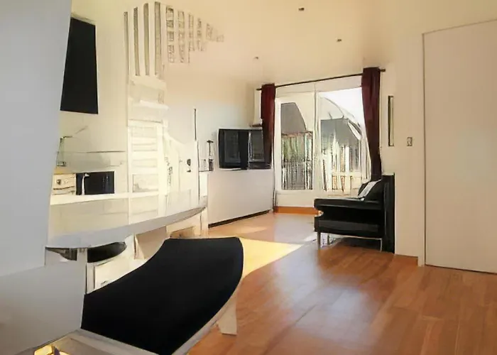 Cadre Exceptionnel: Duplex Classe 4**** Tennis, Piscine, Parking, Linge Inclus, Wifi, Materiel Bebe, Proximite Centre Apartment Deauville