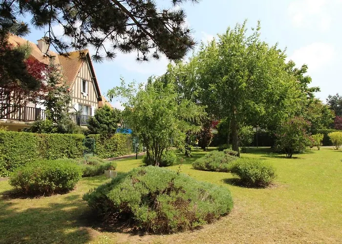 Cadre Exceptionnel: Duplex Classe 4**** Tennis, Piscine, Parking, Linge Inclus, Wifi, Materiel Bebe, Proximite Centre Deauville